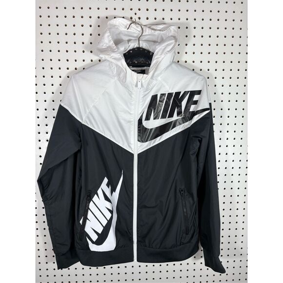 Nike Girls XL woman’s M windbreaker jacket - Picture 1 of 6